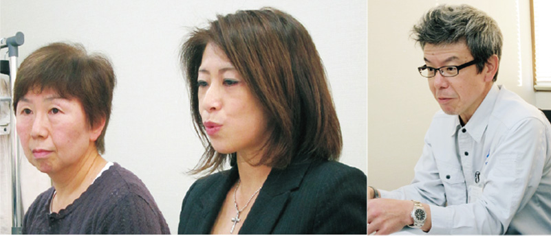 CADオペレータの村上睦子さん(写真左)と事務職の佐藤陽子さん(同右)坪井広美所長(右)