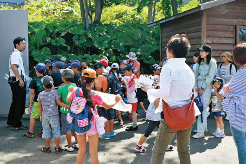 円山動物園の現場見学会の様子